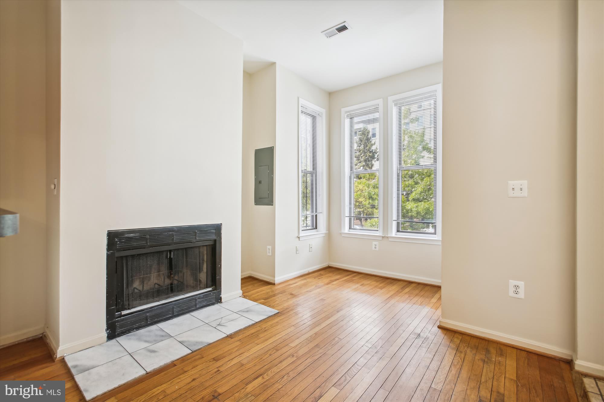 SHAW - Residential Lease