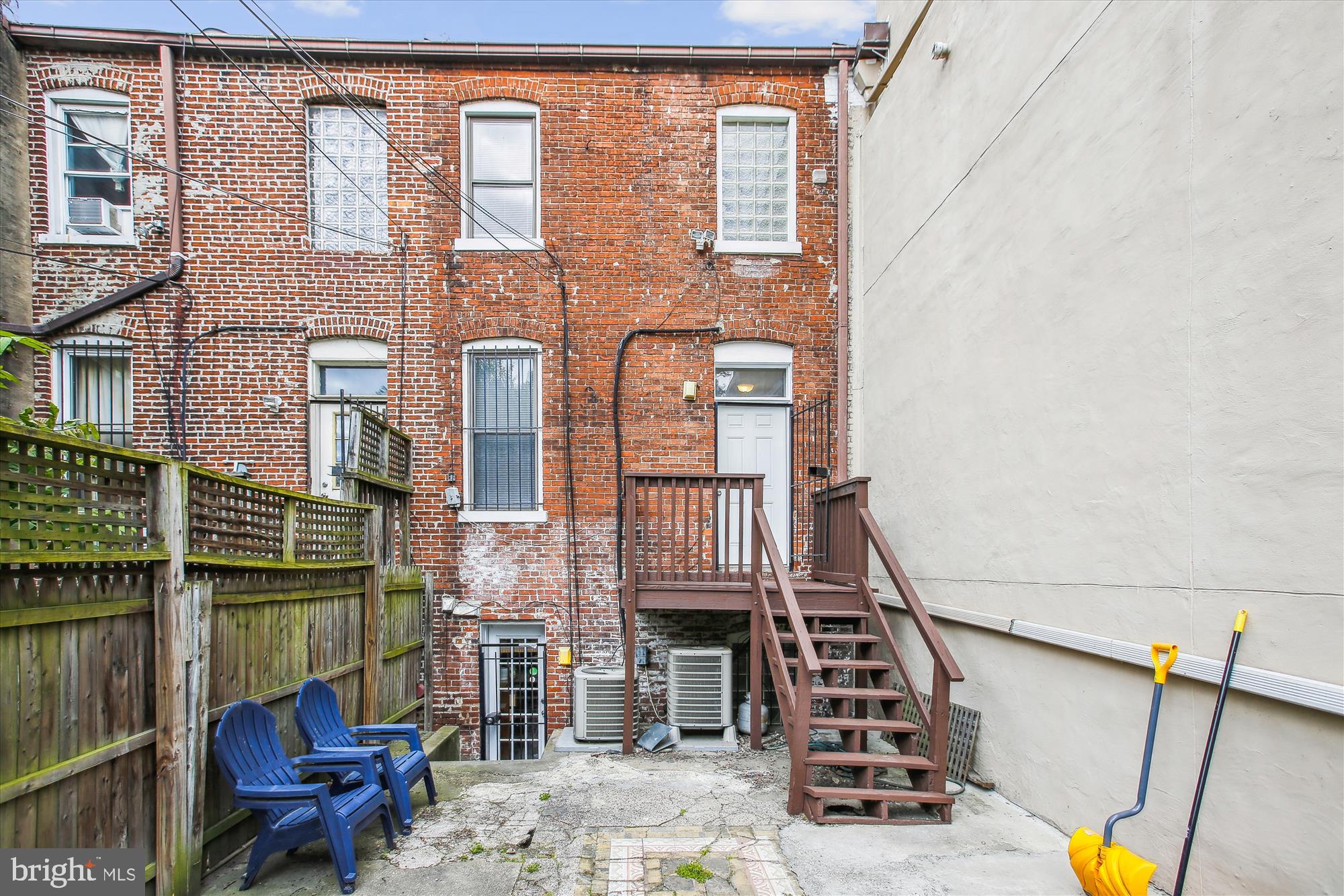 SHAW - Residential Lease