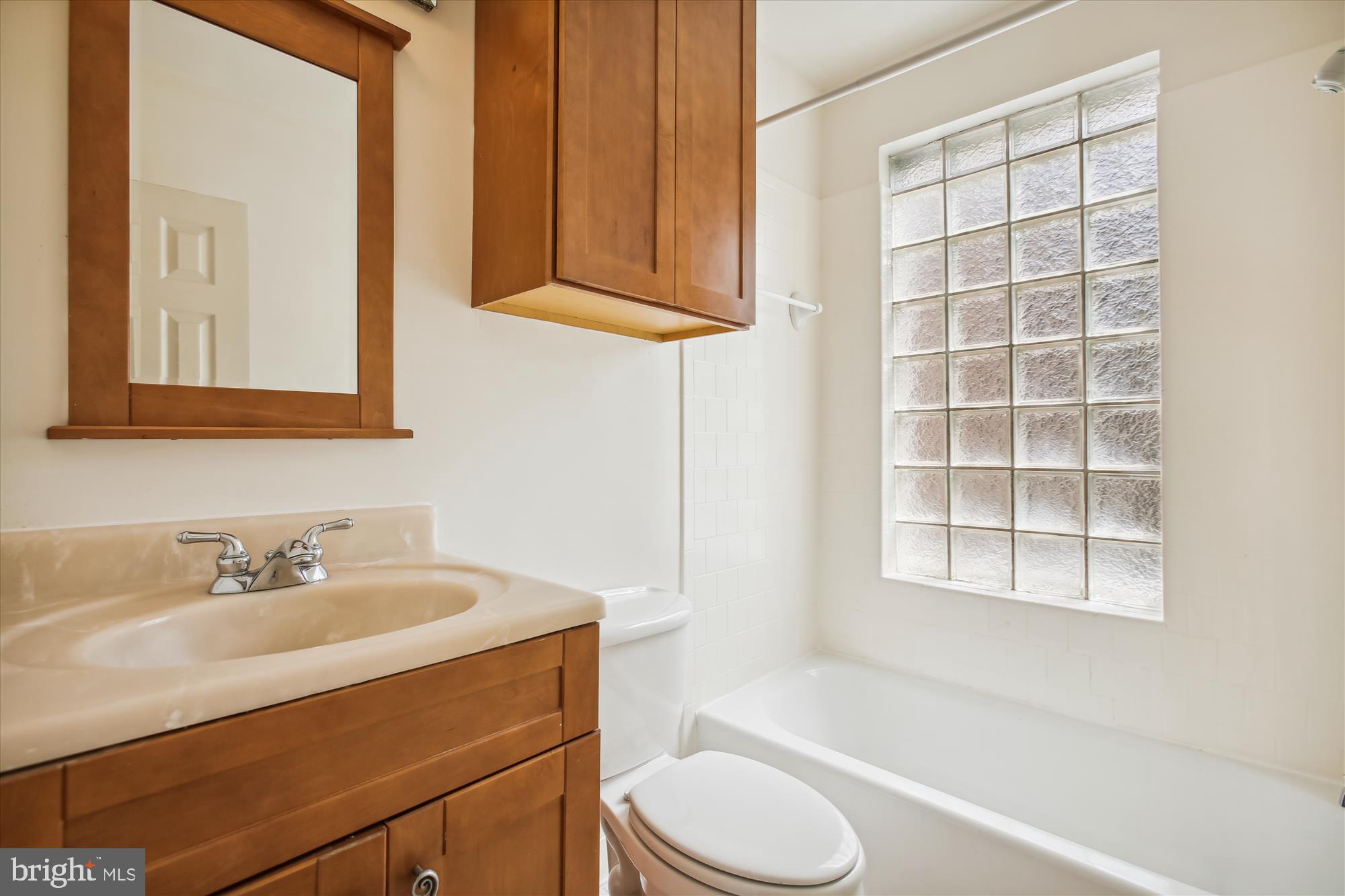 SHAW - Residential Lease