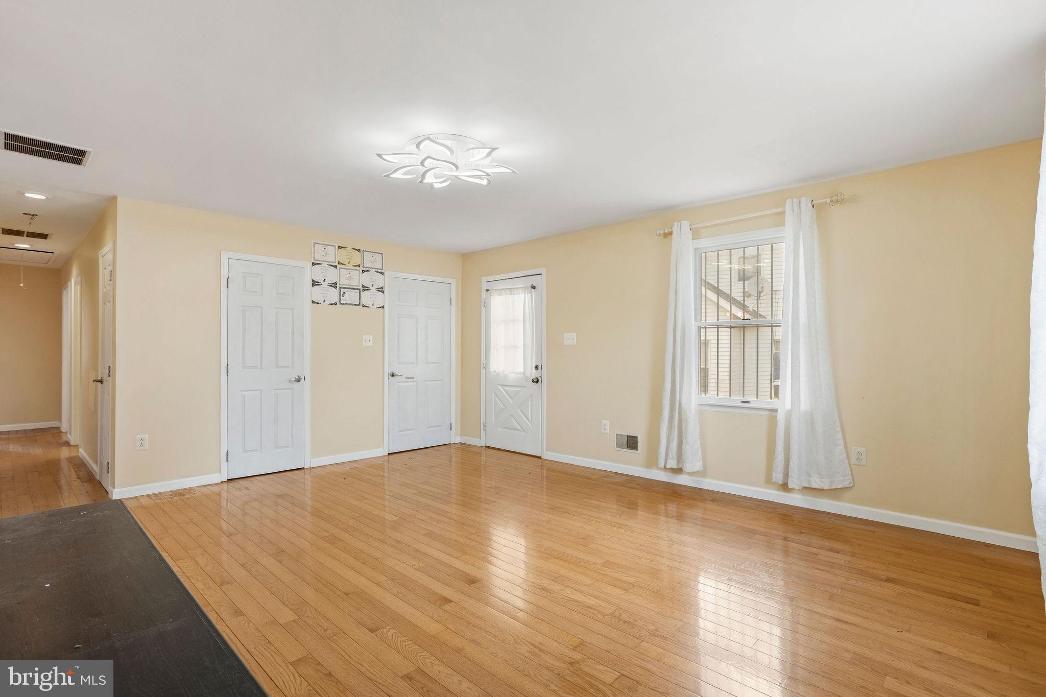 321 LINDEN AVENUE