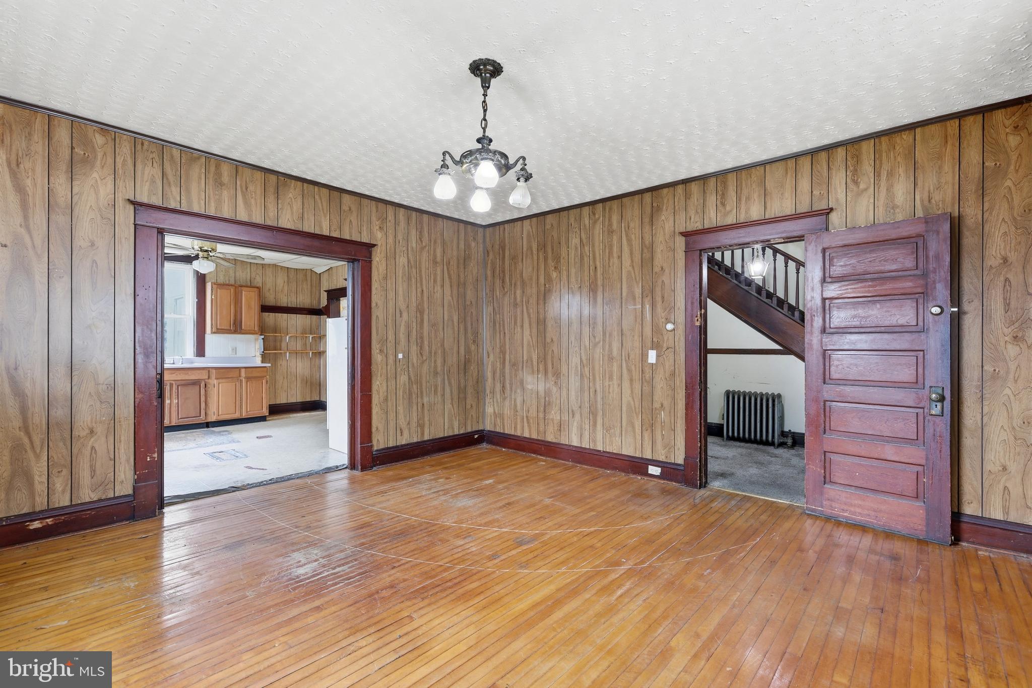 116 S MAIN