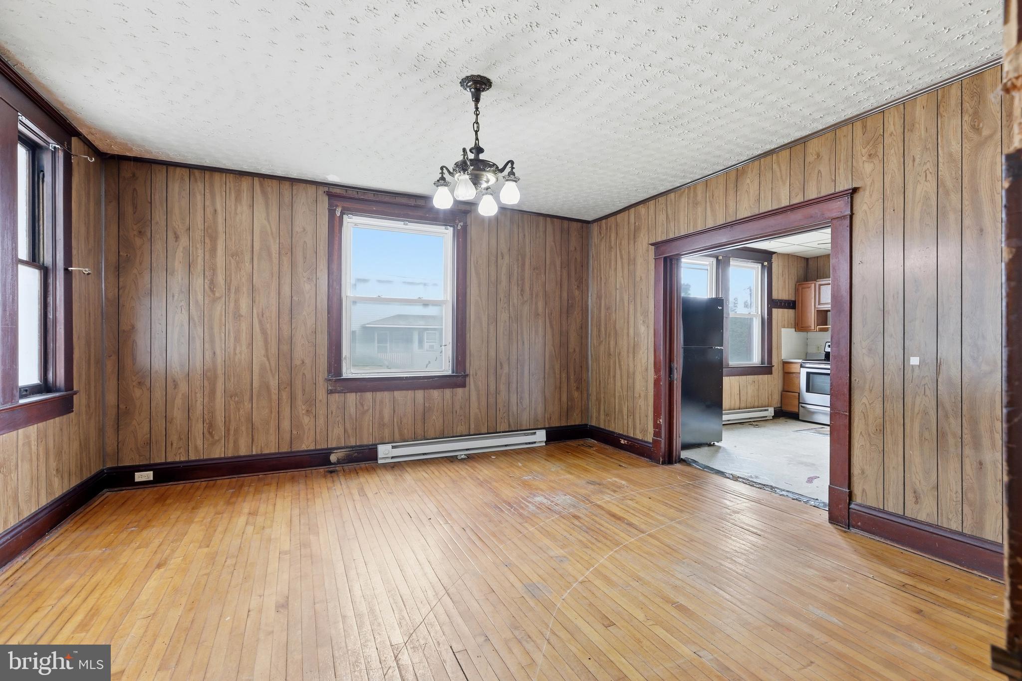 116 S MAIN