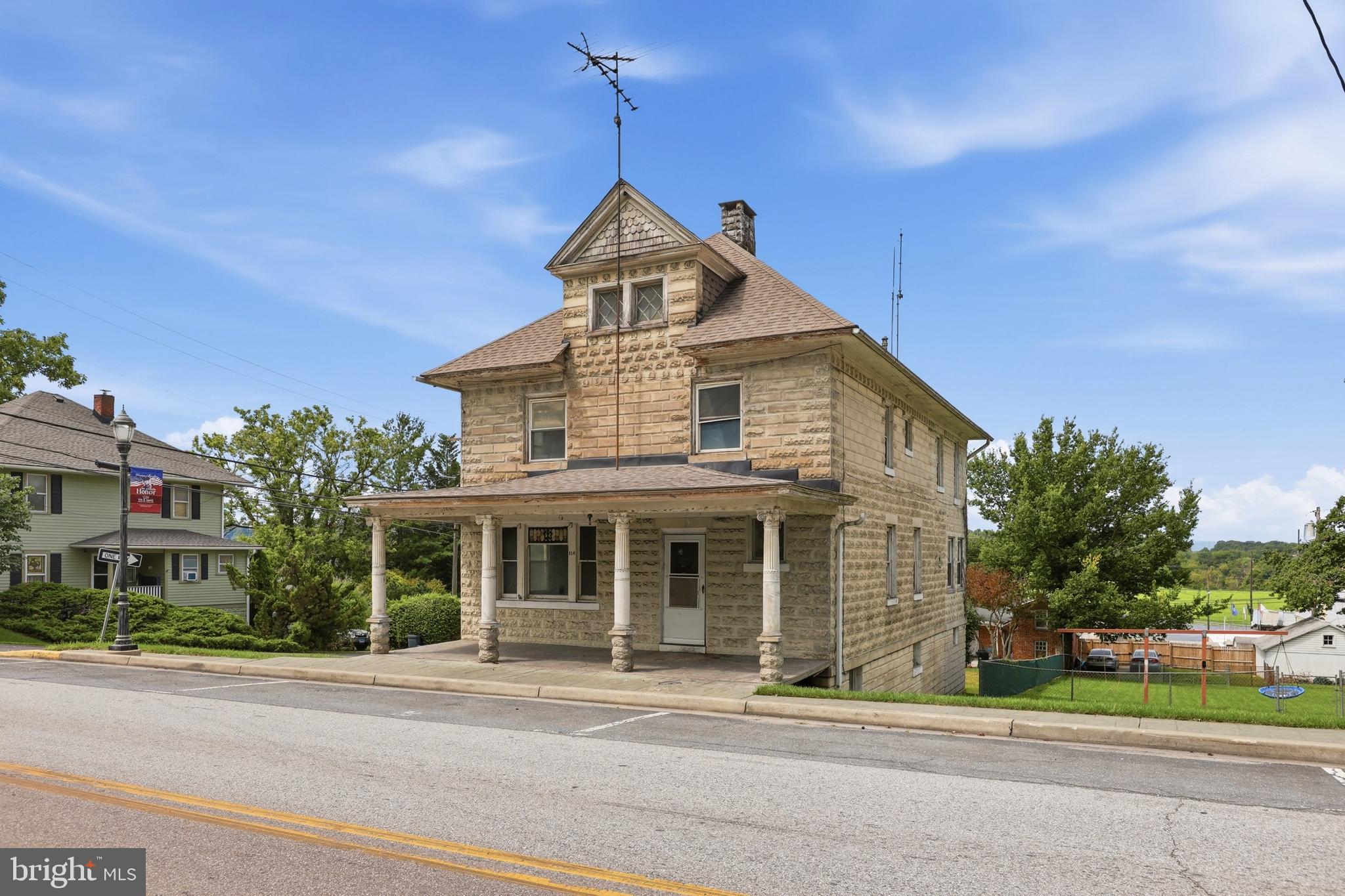 116 S MAIN