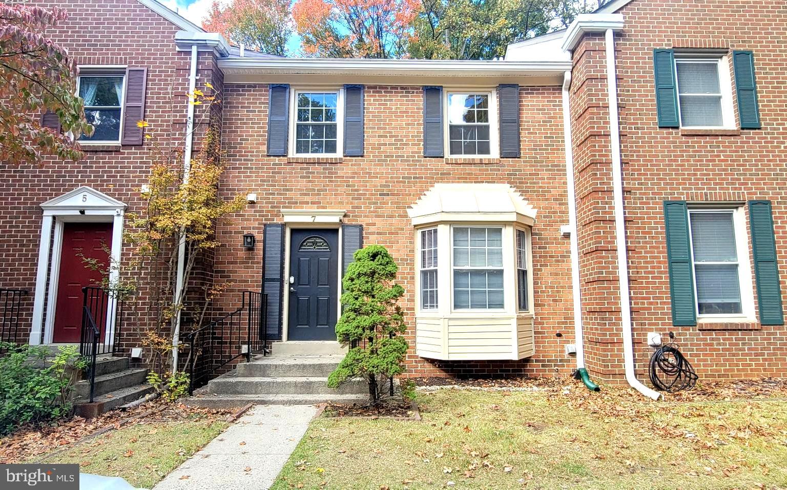 SHADY GROVE VILLAGE - Residential Lease