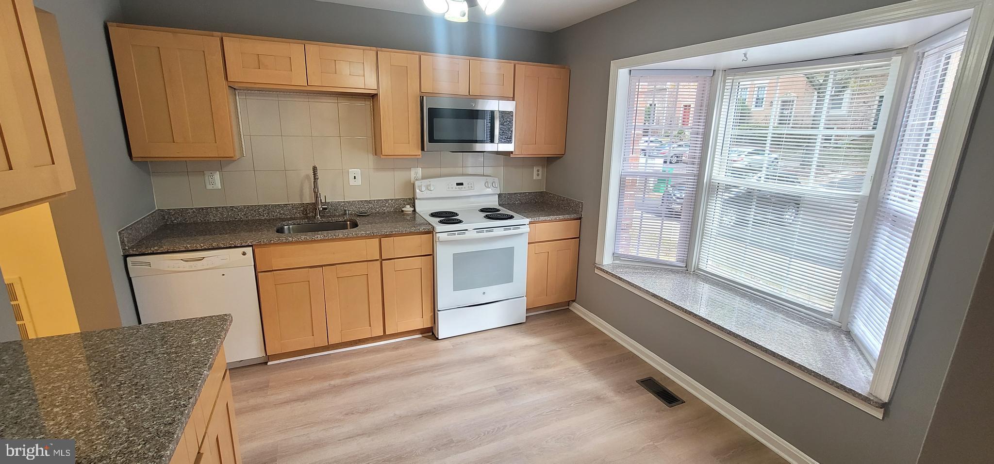 SHADY GROVE VILLAGE - Residential Lease