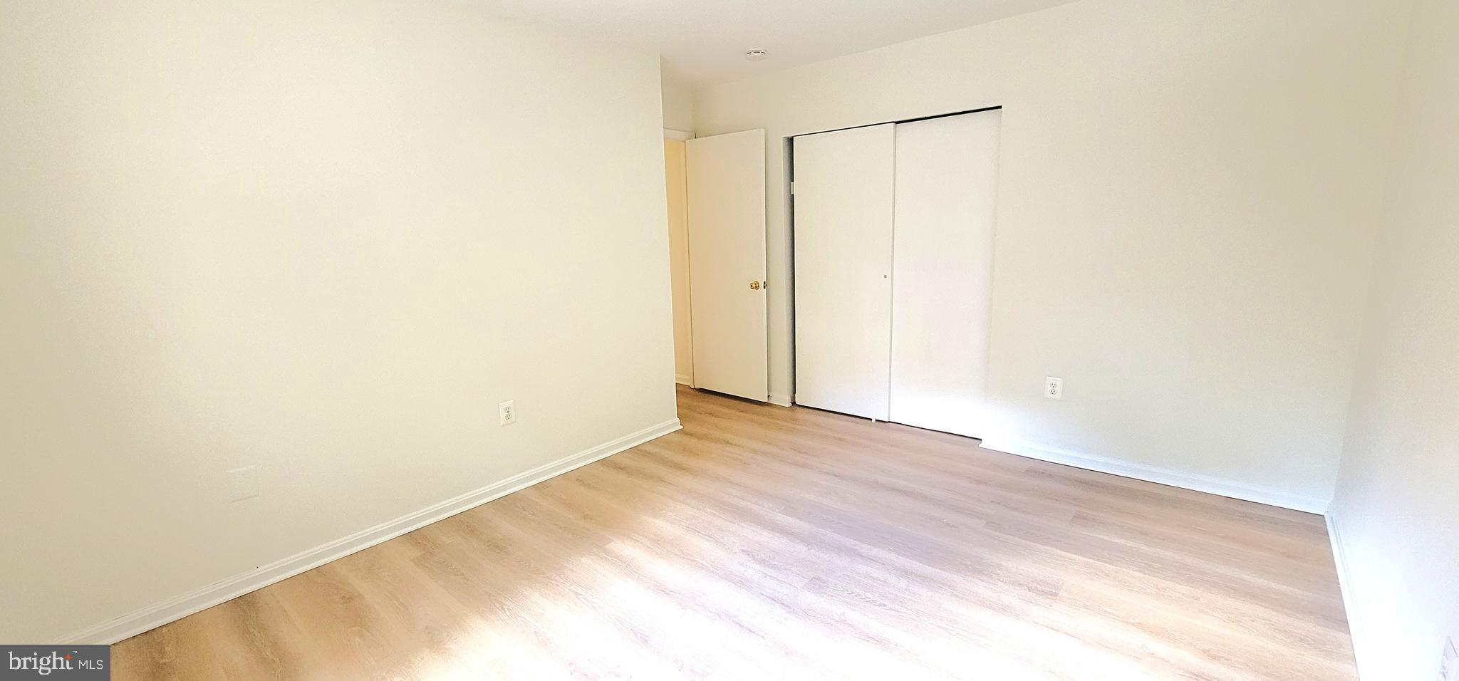 SHADY GROVE VILLAGE - Residential Lease