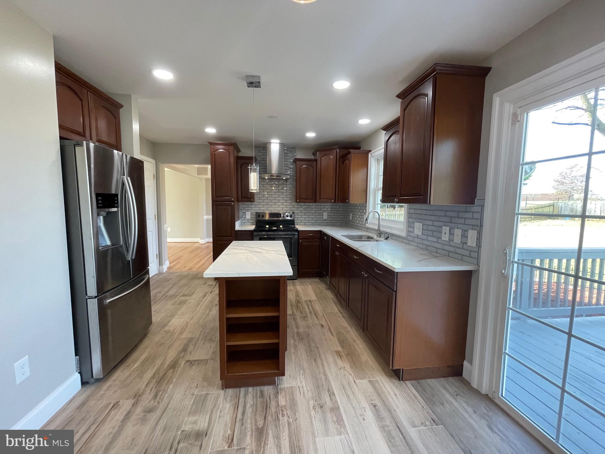 FOX POINT - Residential