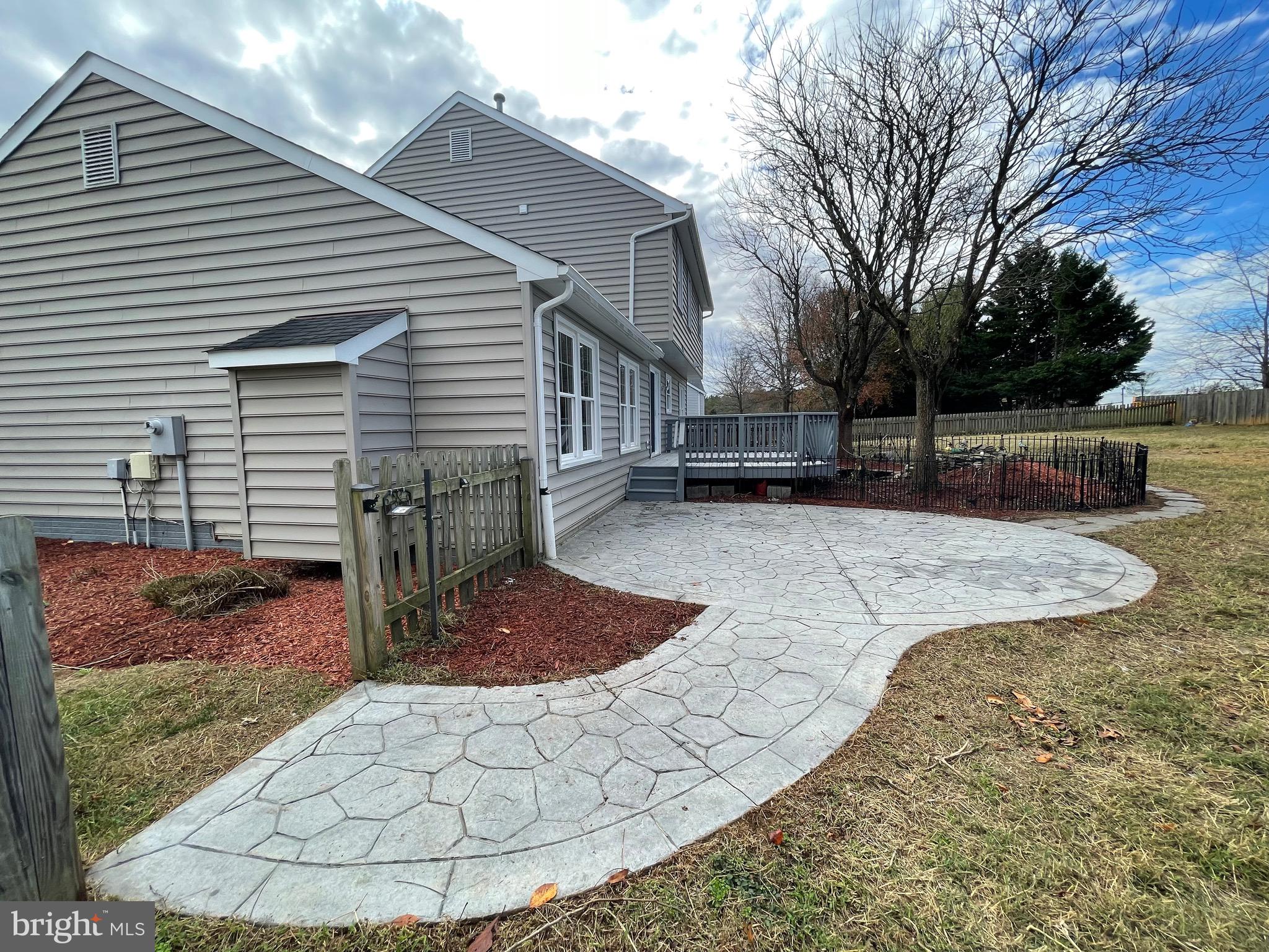 FOX POINT - Residential