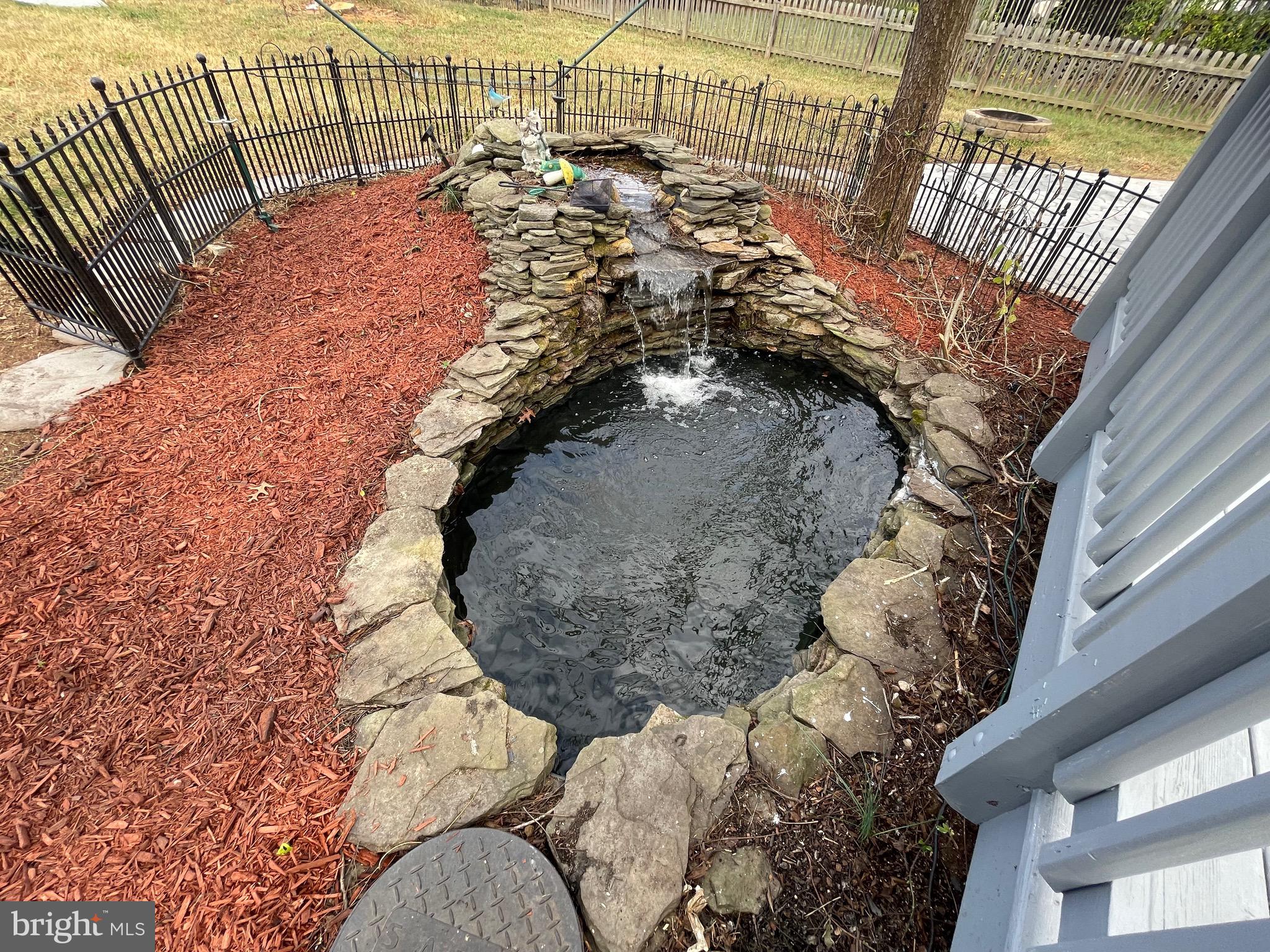 FOX POINT - Residential