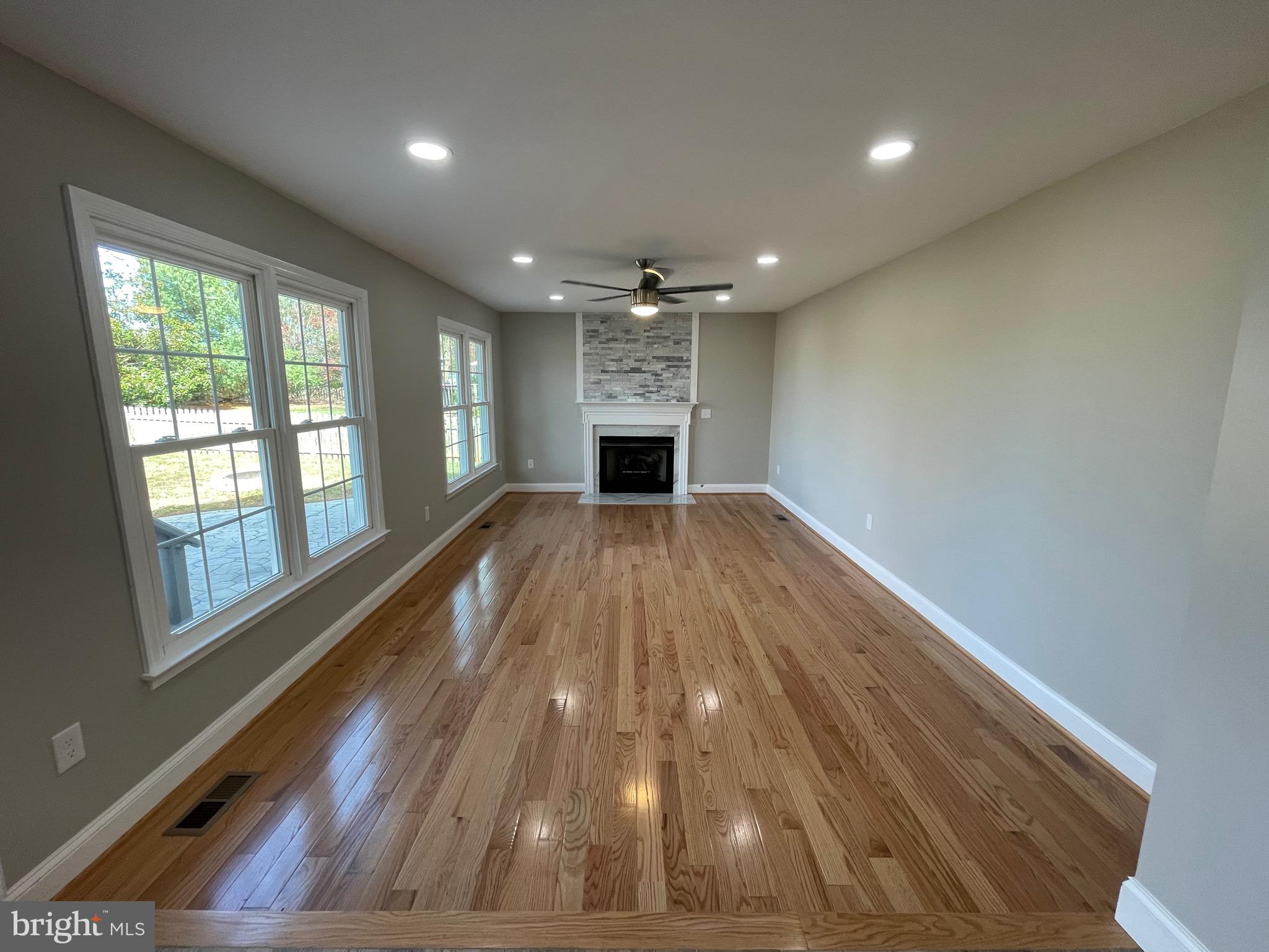 FOX POINT - Residential