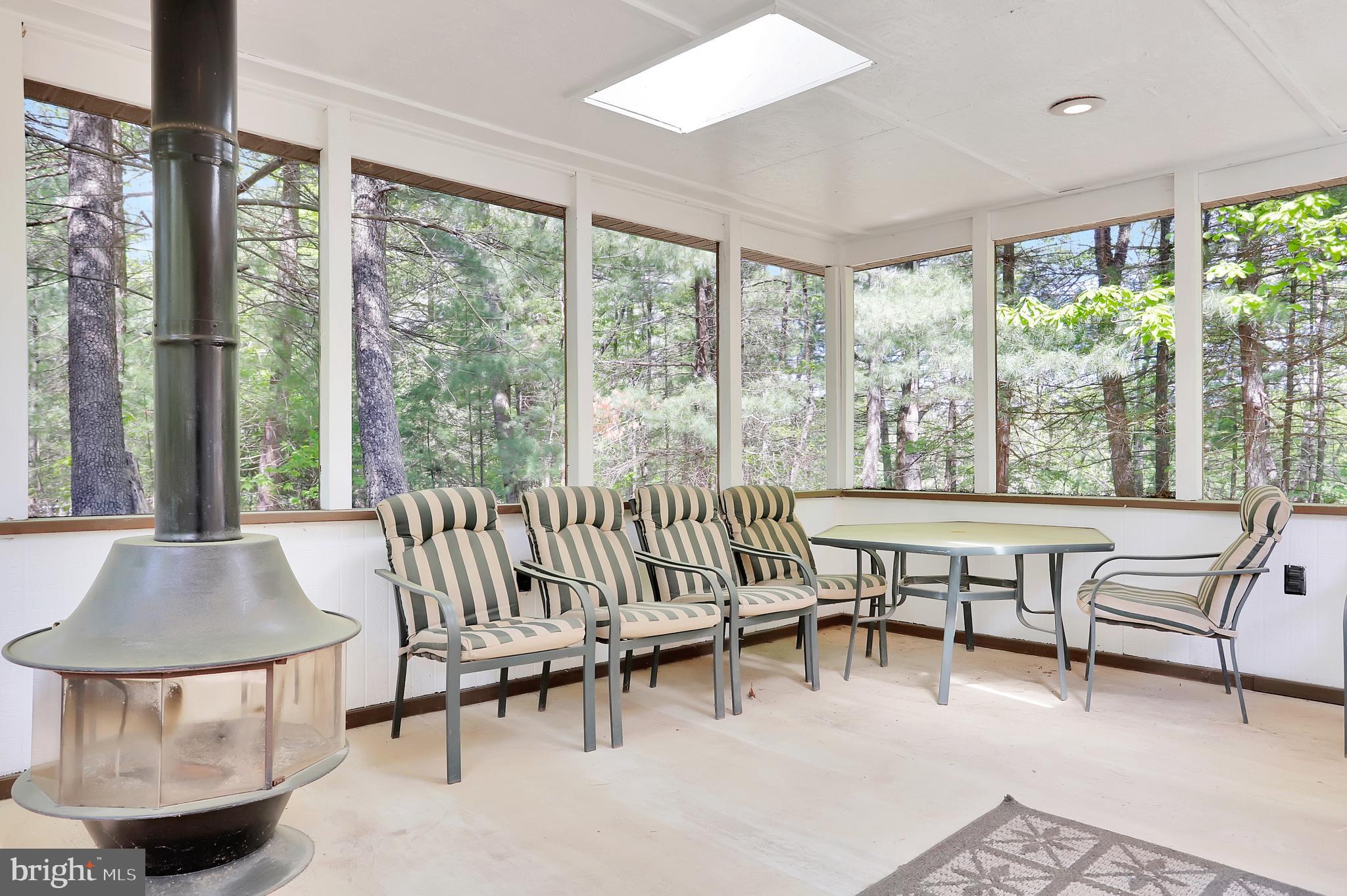 CHESTNUT GROVE - Residential