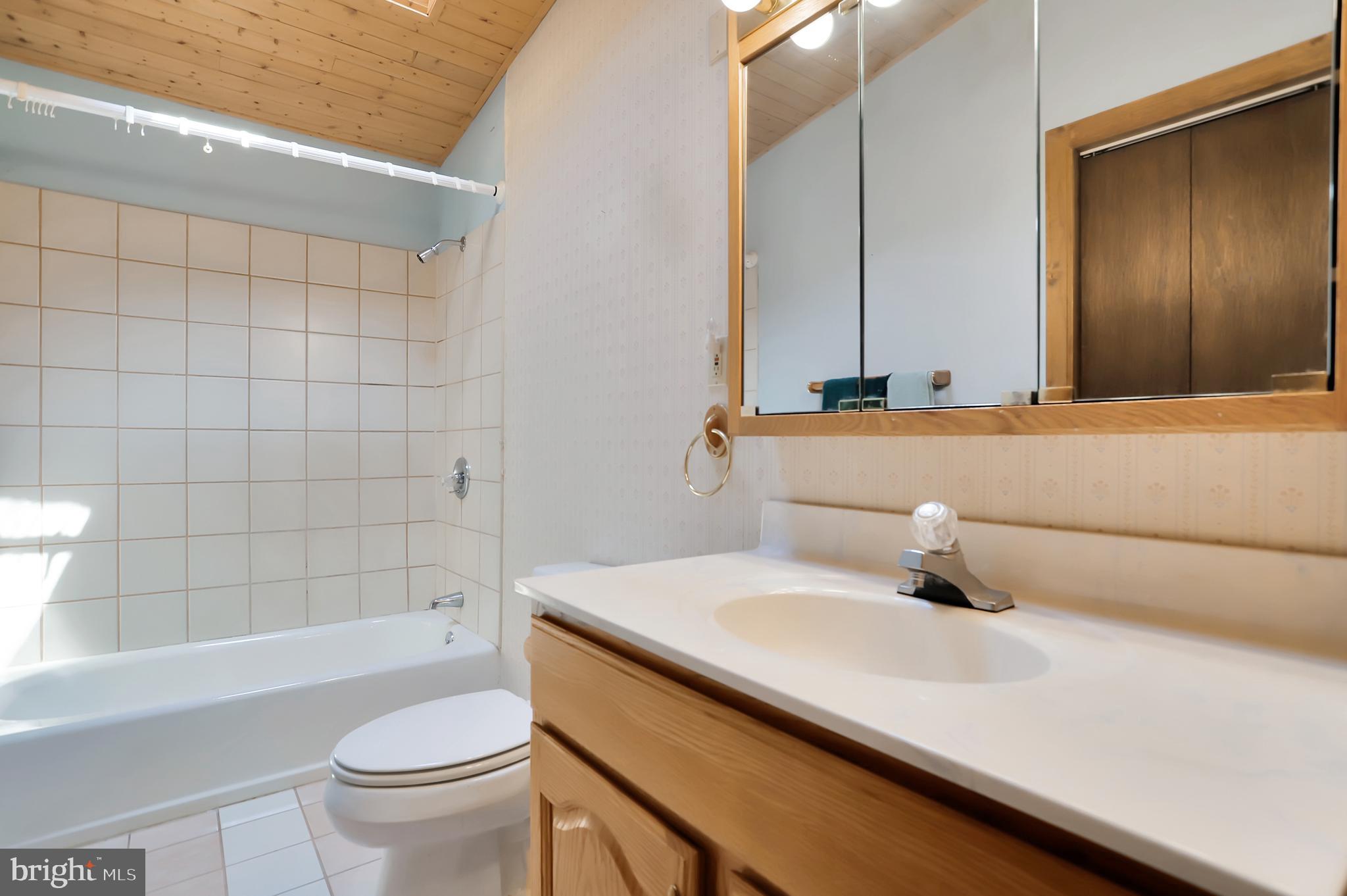 CHESTNUT GROVE - Residential