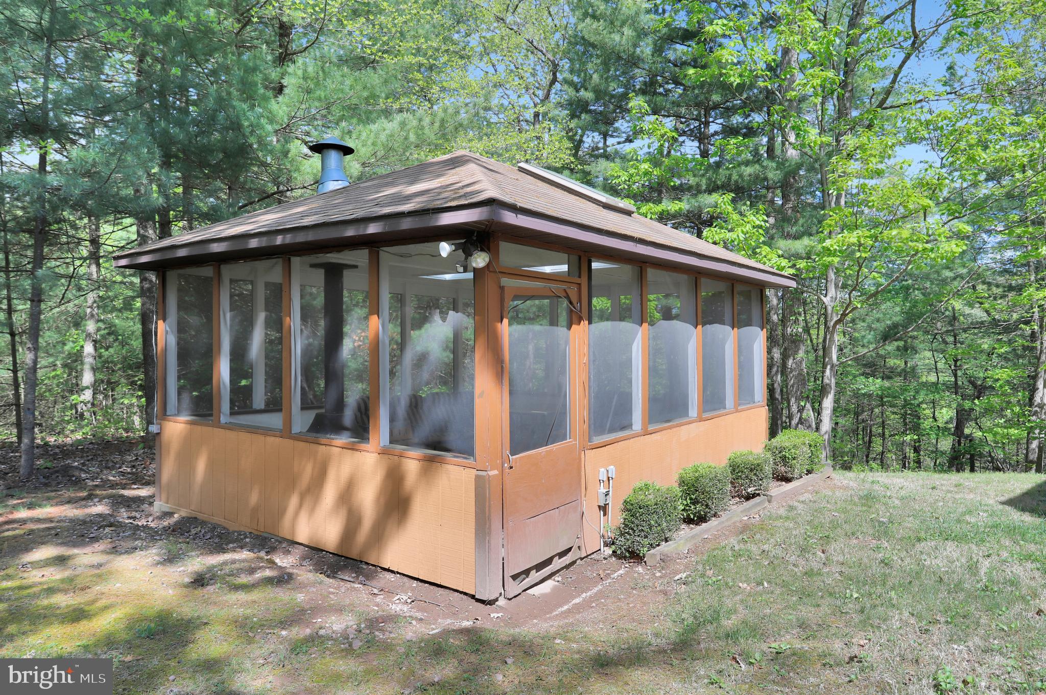 CHESTNUT GROVE - Residential