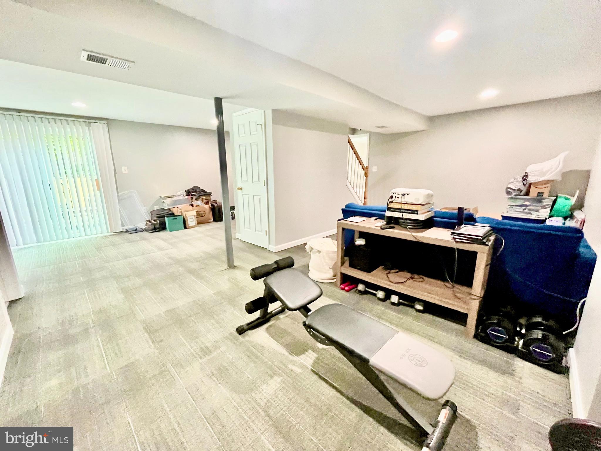 ROCK CREEK PALISADES - Residential Lease