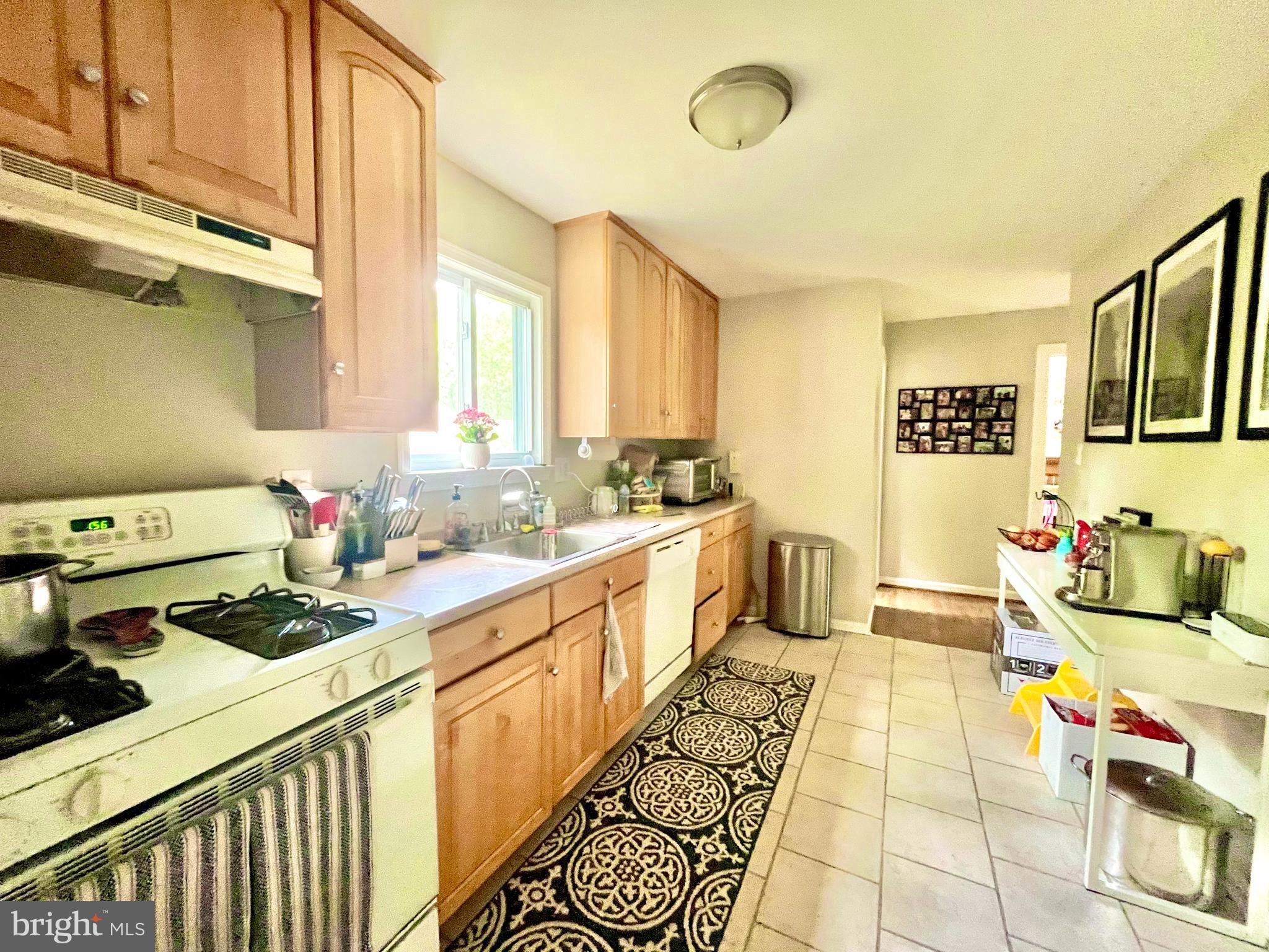 ROCK CREEK PALISADES - Residential Lease