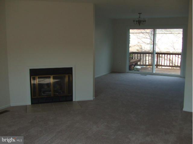 HILLTOP ACRES - Residential Lease