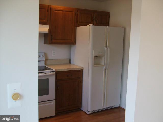 HILLTOP ACRES - Residential Lease