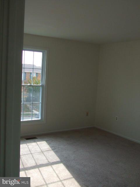 HILLTOP ACRES - Residential Lease