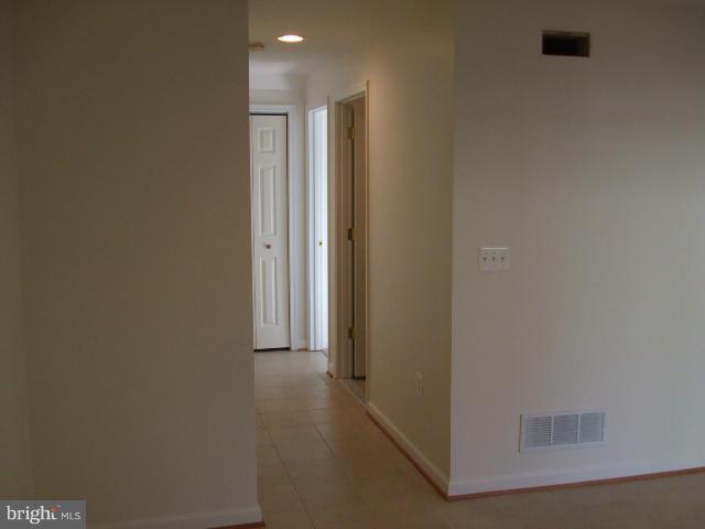 HILLTOP ACRES - Residential Lease