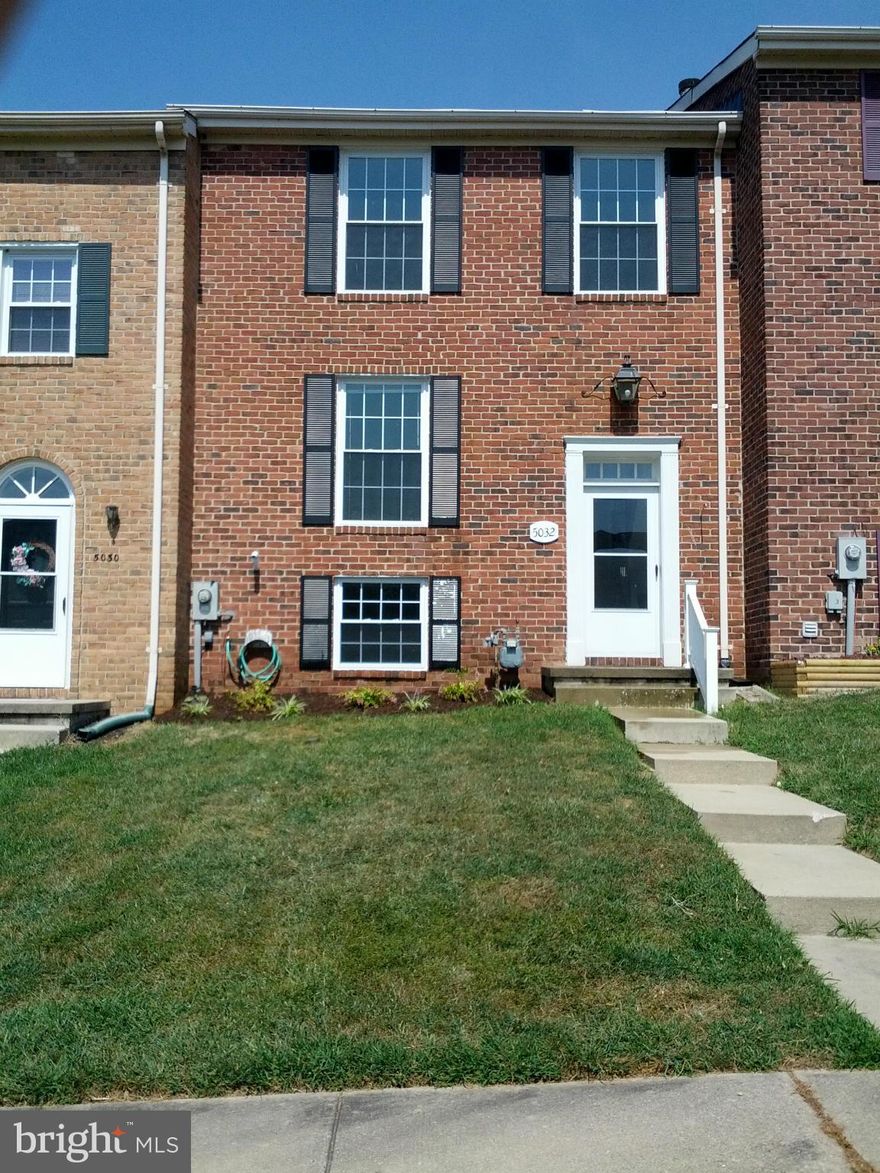 ALL BRICK!!!.... Townhouse for rent. Rarely available !!! Almost 2200 SQ FT!!!....Spacious, beautiful Secluded but yet convenient to everything....nestled in area surrounded by Baltimore County parkland and nature trails !!!! This THS is close to White Marsh mall and all major Hospitals, 695 Beltway, I95, and I83. Minutes from Downtown Baltimore, Hunt Valley, Towson, Aberdeen, Abingdon, APG.