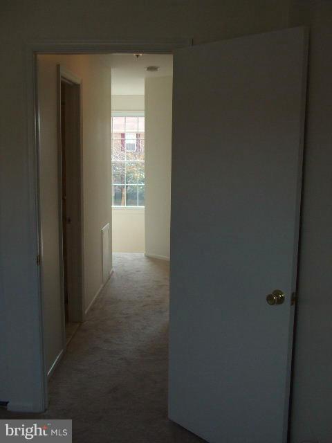 HILLTOP ACRES - Residential Lease