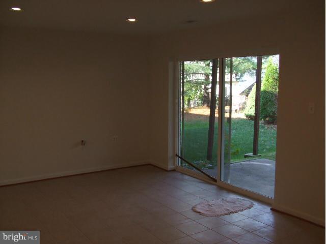 HILLTOP ACRES - Residential Lease