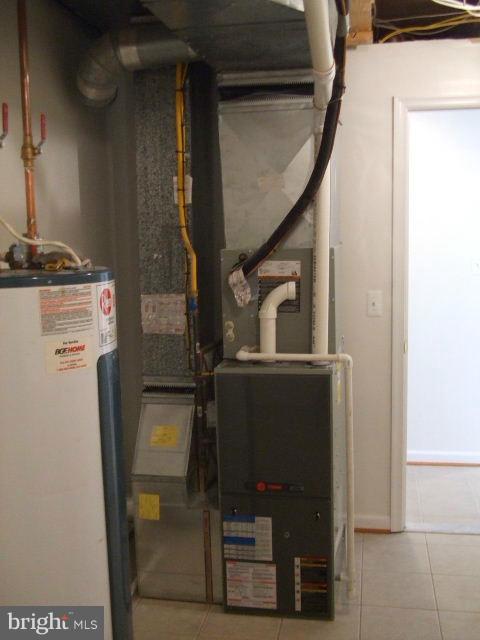 HILLTOP ACRES - Residential Lease