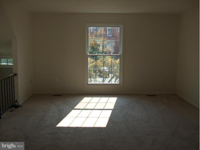 HILLTOP ACRES - Residential Lease