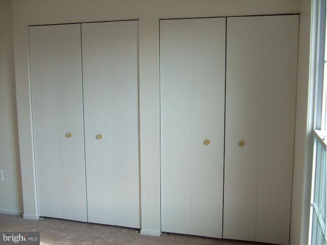 HILLTOP ACRES - Residential Lease