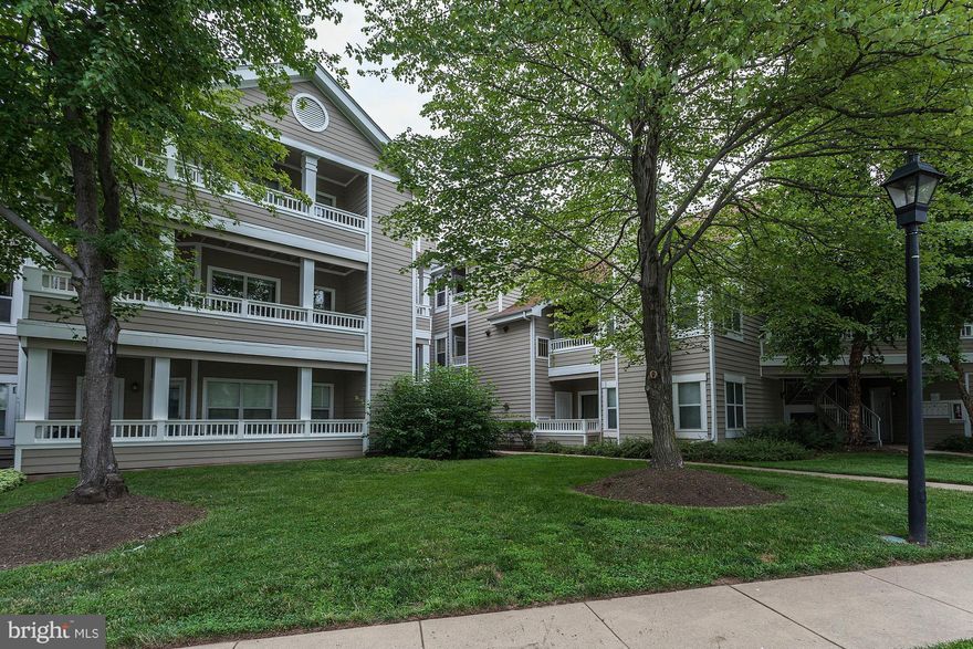 Wonderful 1st floor Condo in Fantastic Centreville Location (minutes to rt 29 and Rt 66) Newly upgraded wood flooring, Large Bedroom, upgraded bath, spacious bedroom closets.   Nice kitchen with newer stainless steel appliances. Wood burning fireplace. Nice community location- close to pool and amenities.  Very well maintained unit and Move In Ready