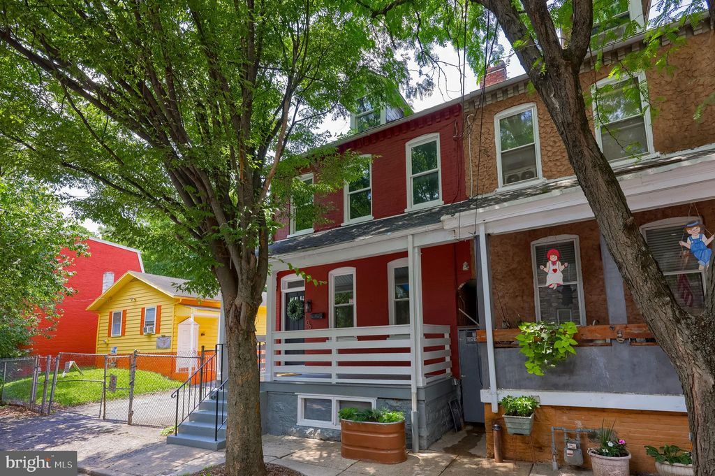 Photo of 106 Green Street, LANCASTER, PA 17602 (MLS # PALA2072674)