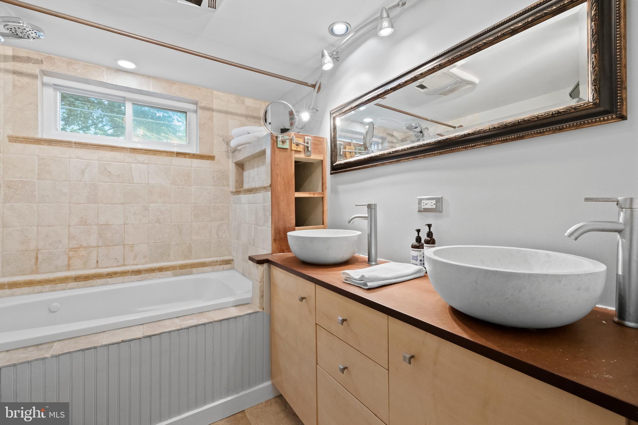 LYNHAVEN - Residential