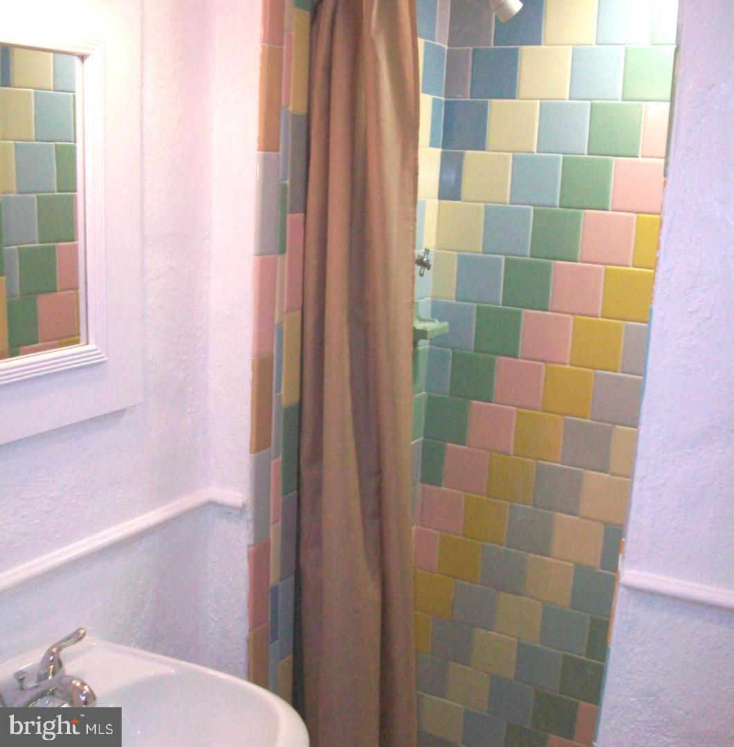 ROSEMONT - Residential Lease