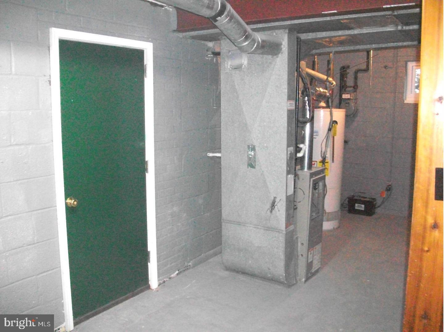 ROSEMONT - Residential Lease