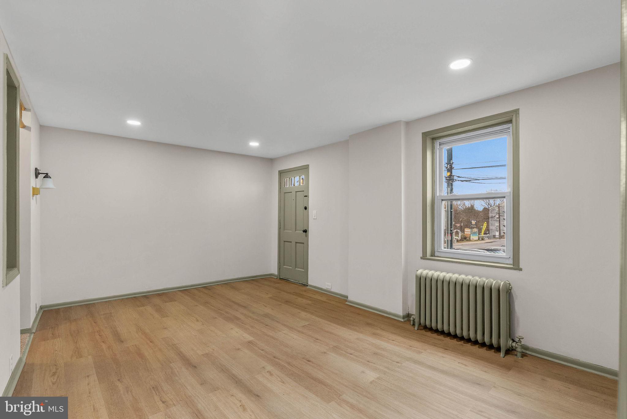 CLIFTON HEIGHTS - Residential