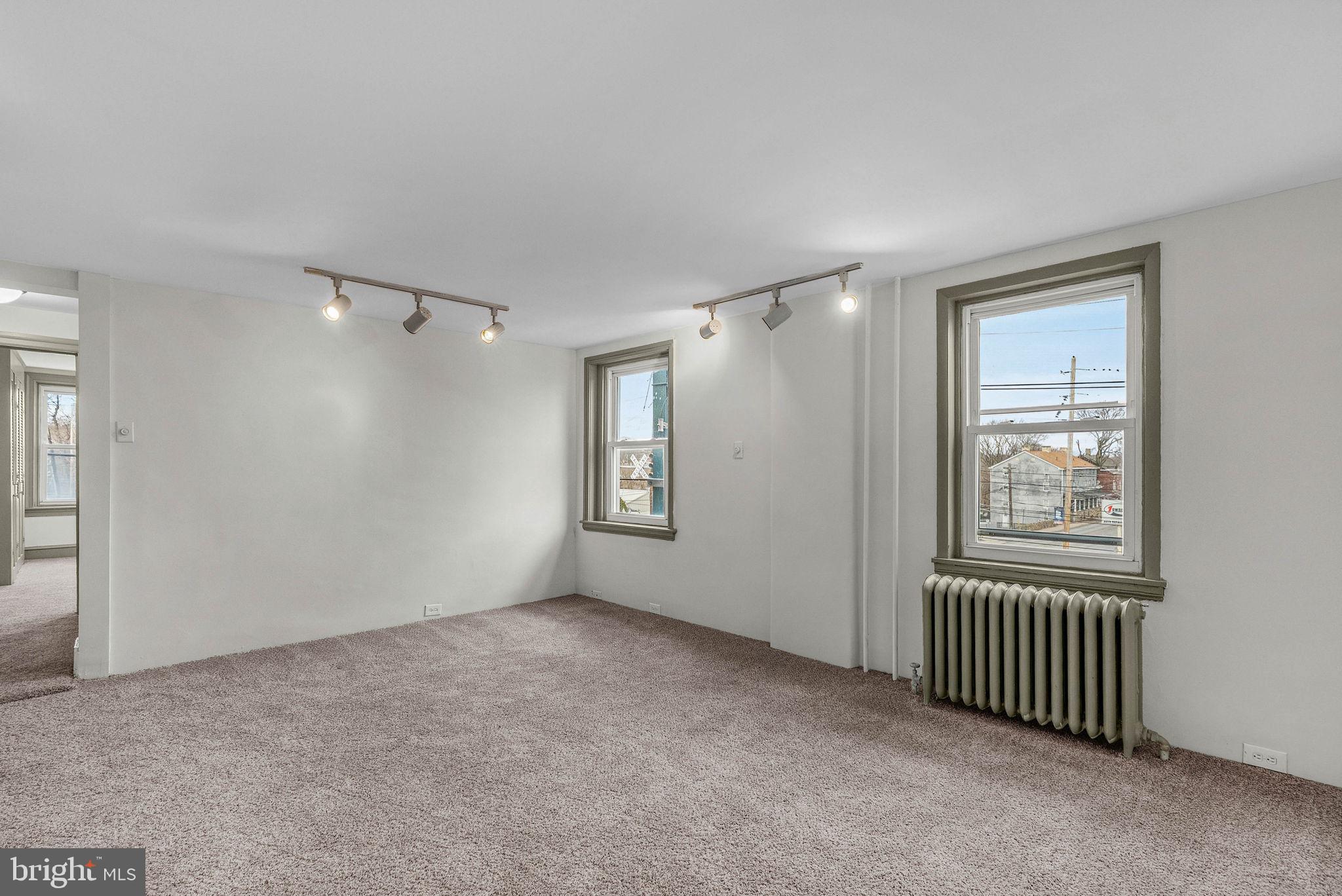 CLIFTON HEIGHTS - Residential