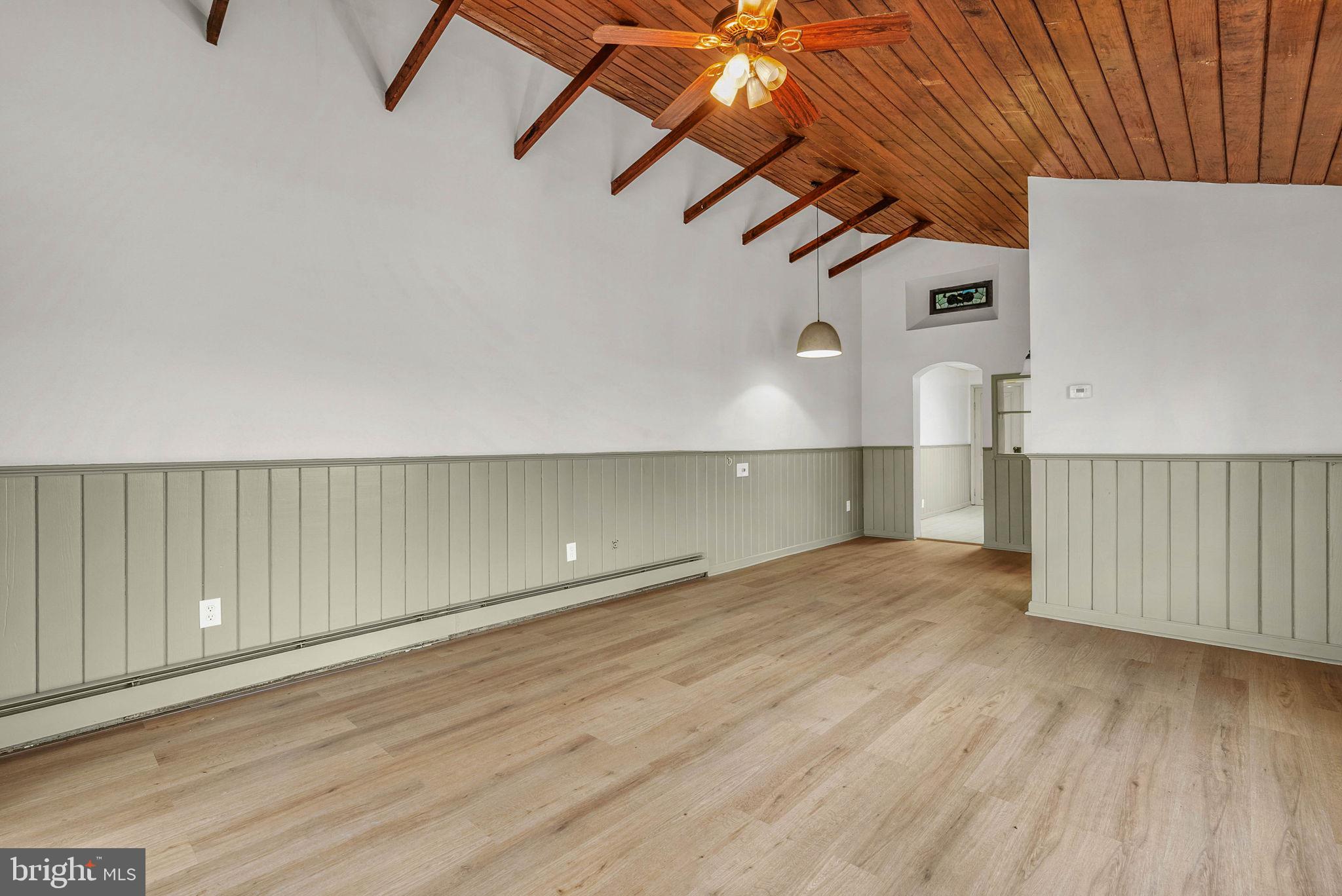 CLIFTON HEIGHTS - Residential