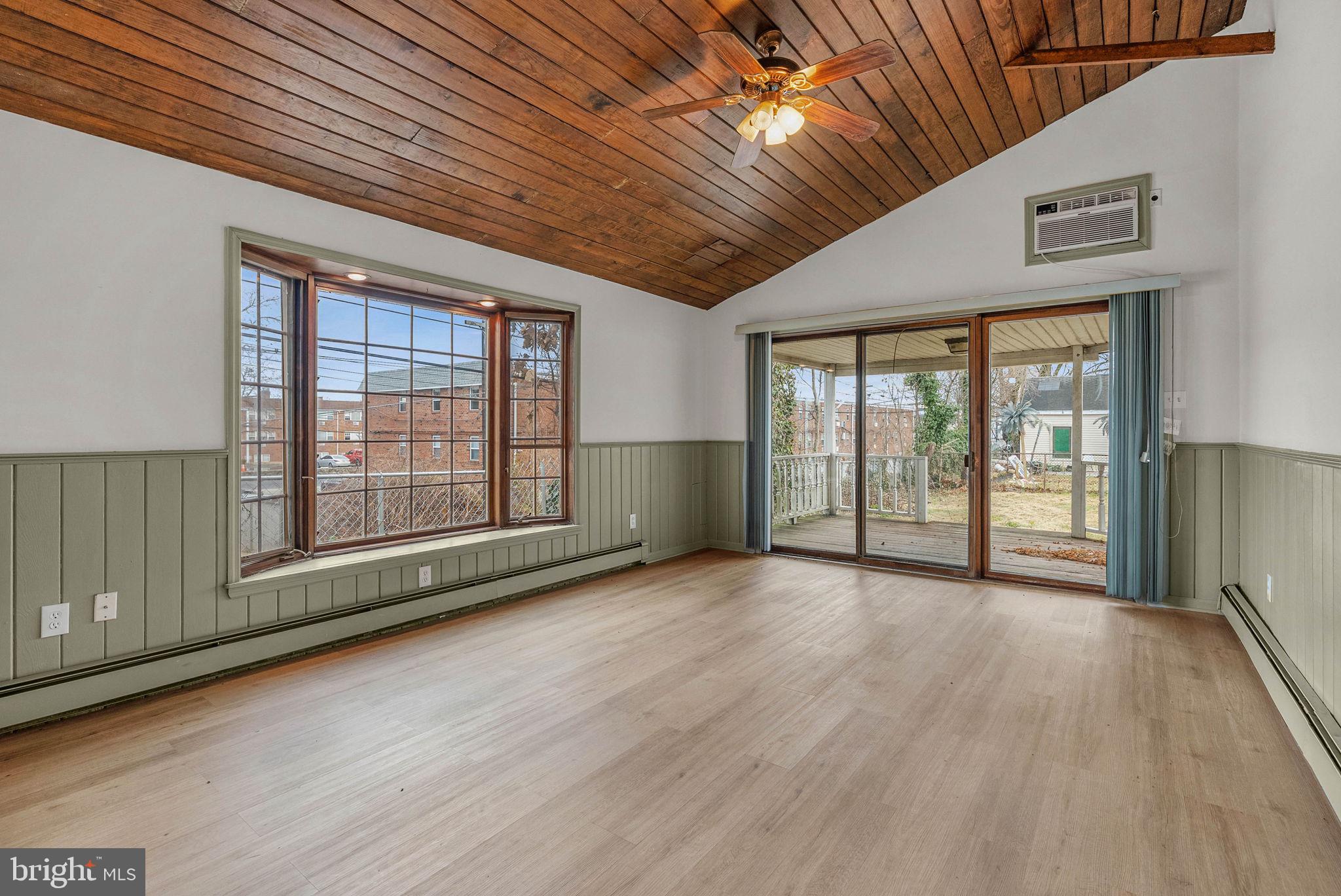 CLIFTON HEIGHTS - Residential