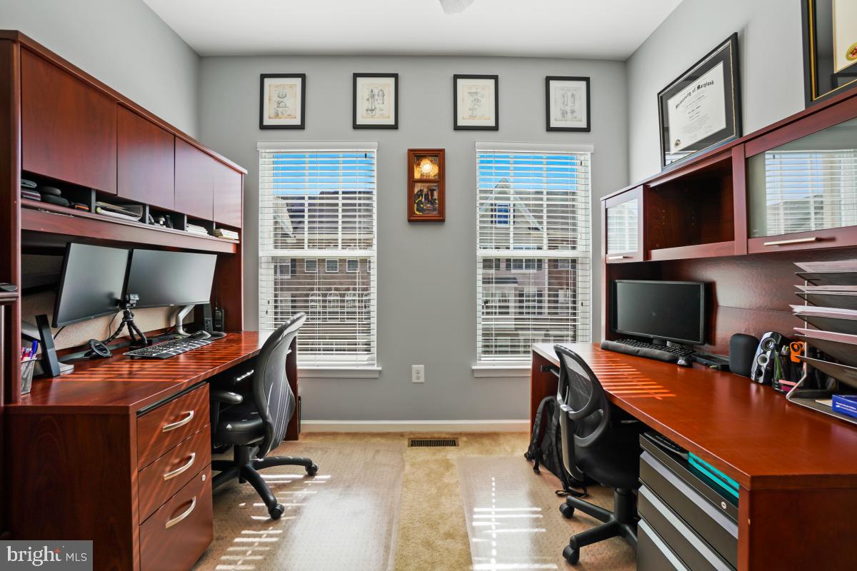 SILVER SPRING - Residential