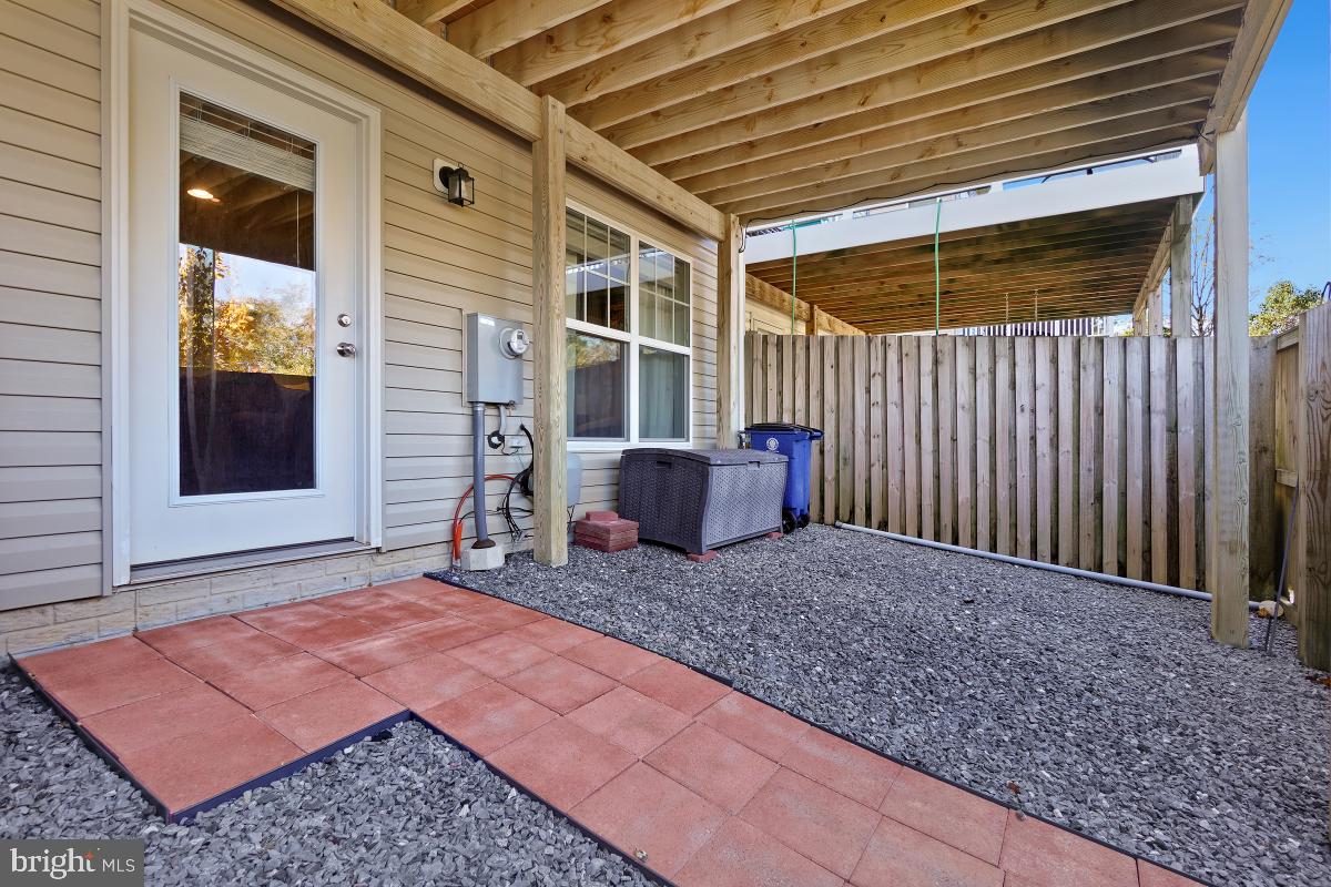 SILVER SPRING - Residential