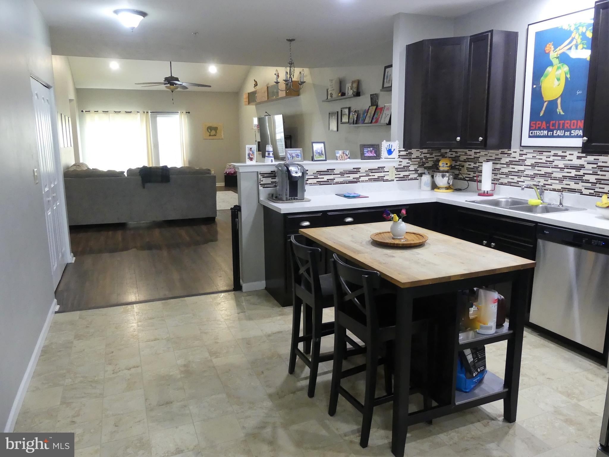 2124 HANFORD WAY