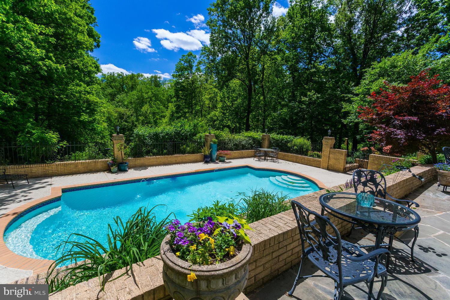 WOODHAVEN - Residential