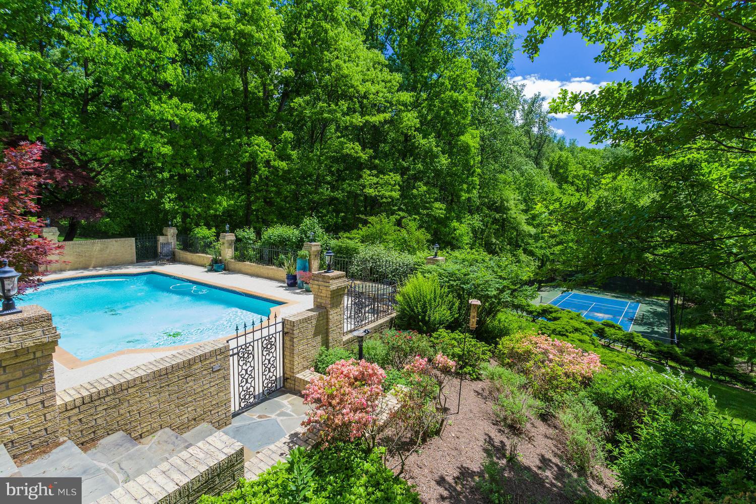 WOODHAVEN - Residential