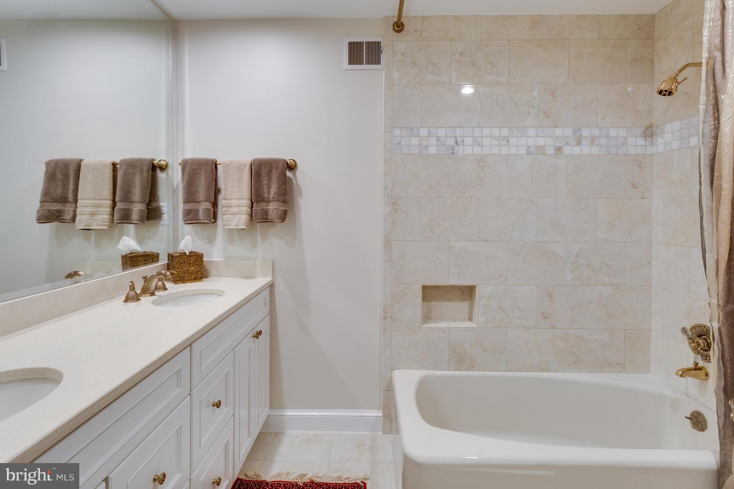 WOODHAVEN - Residential