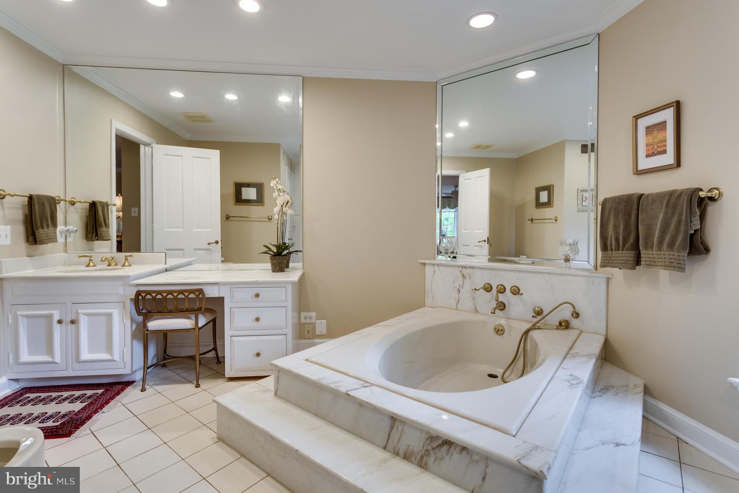 WOODHAVEN - Residential