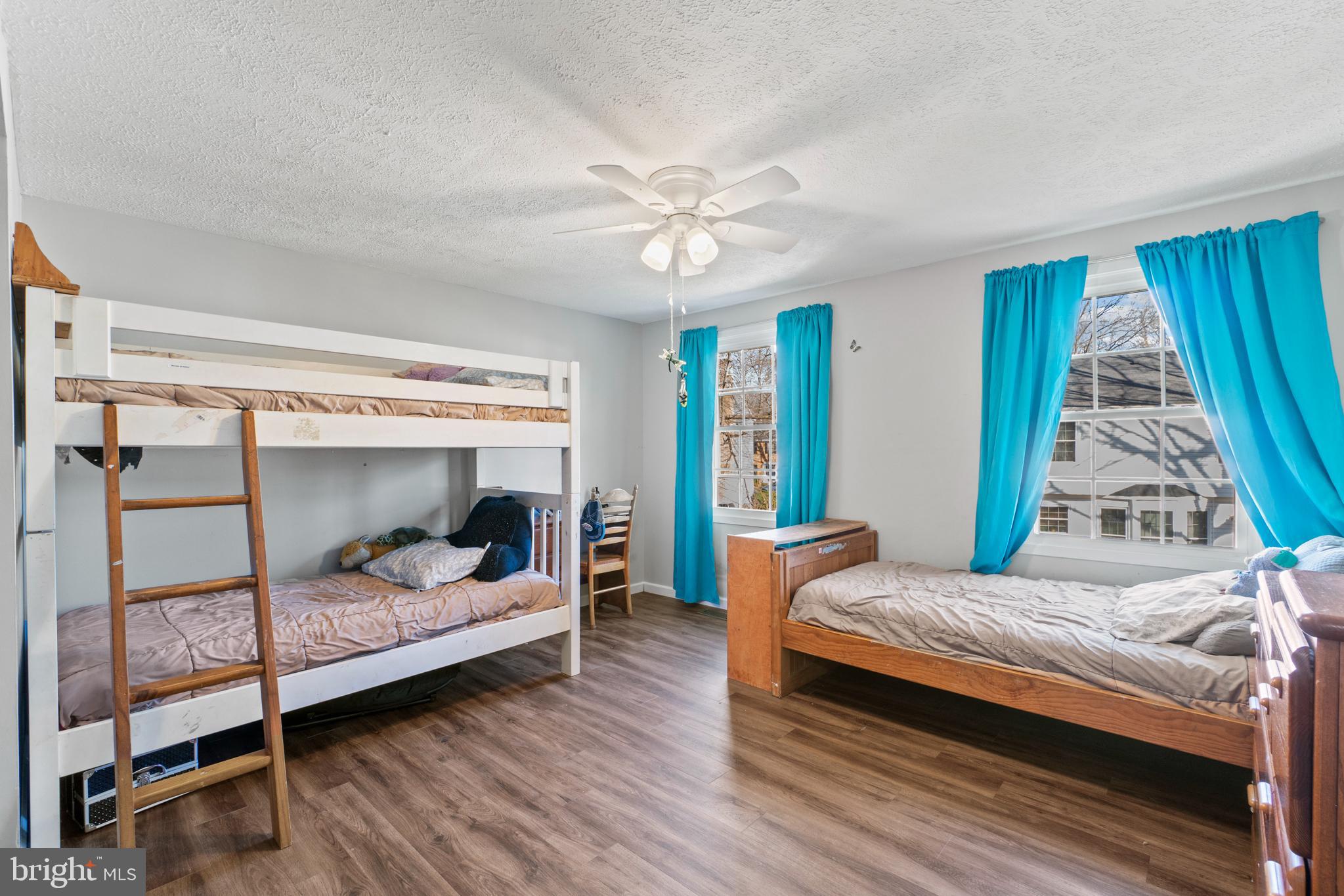 COUNTRY CLUB - Residential