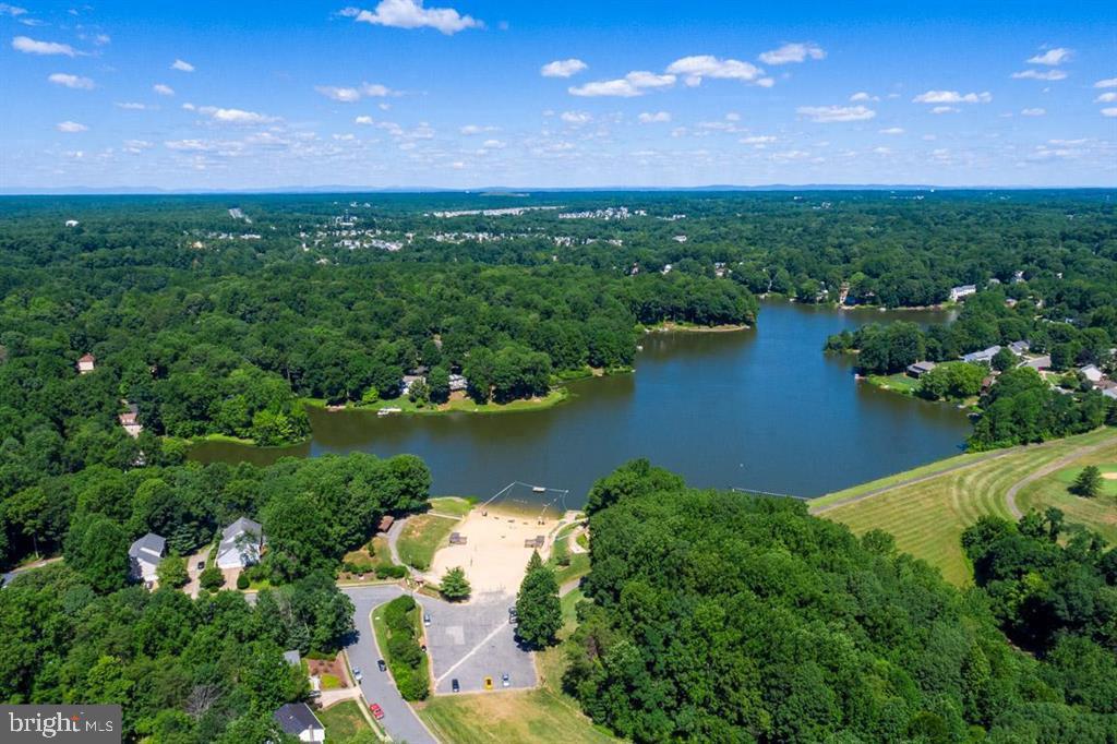 COUNTRY CLUB - Residential