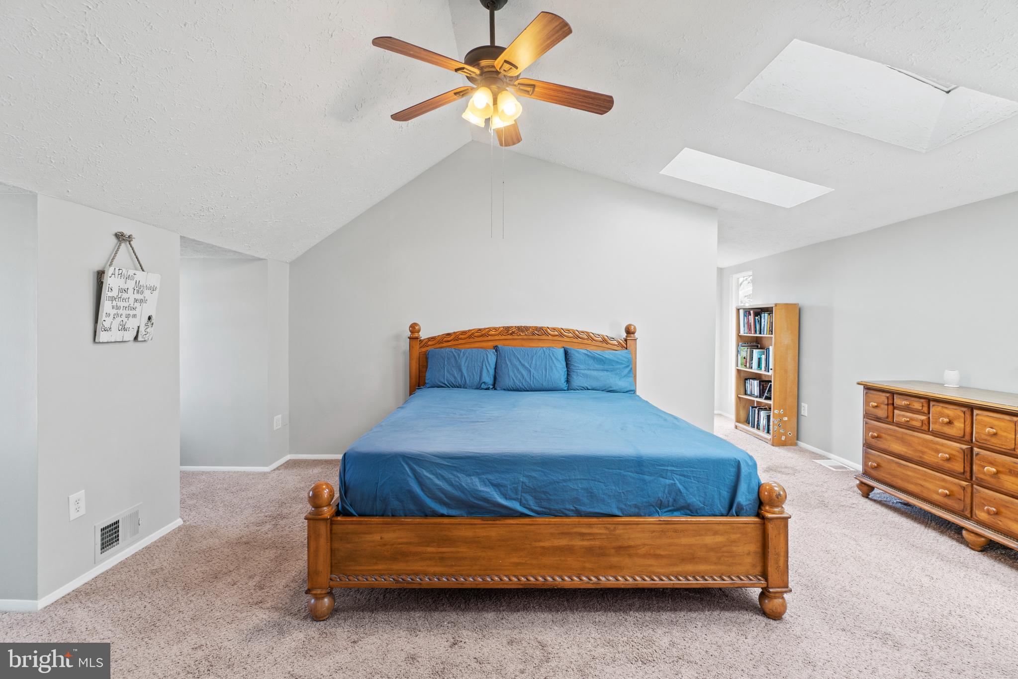 COUNTRY CLUB - Residential