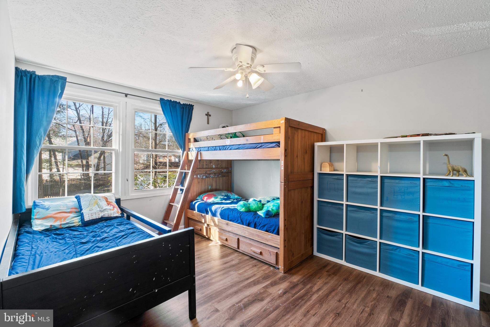 COUNTRY CLUB - Residential