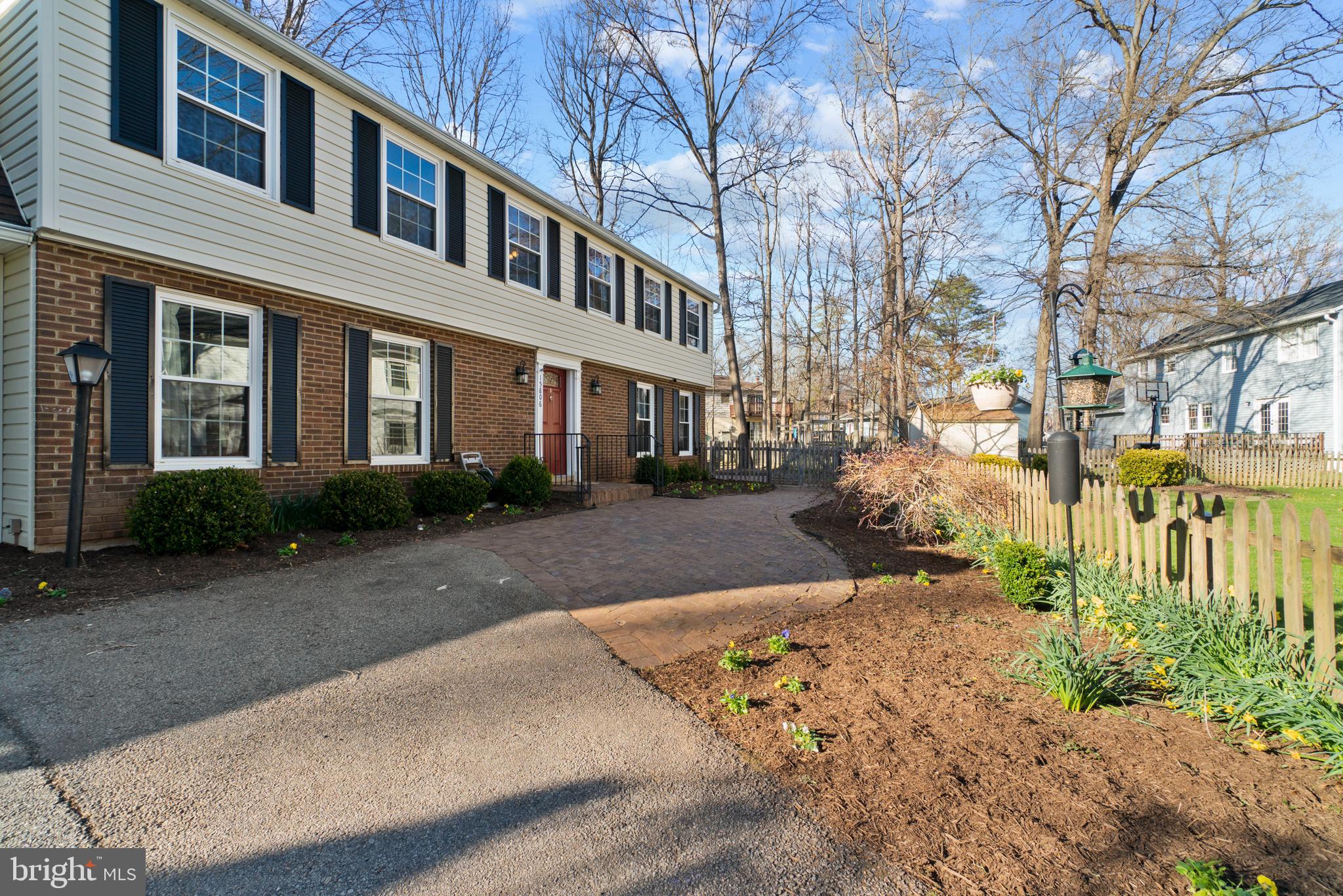 COUNTRY CLUB - Residential